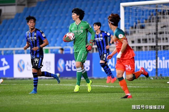 离谱！2000万欧天价鸿沟挡路，西甲豪门抢欧洲杯主力边卫能否翻盘？